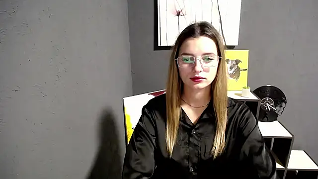 lady olivia  online show from November 7, 4:01 pm