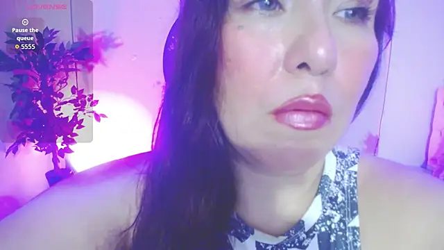 Snapshot of evelyn_mature19 chatting on September 24, 6:40 pm evelyn mature19 online show from September 24, 6:40 pm