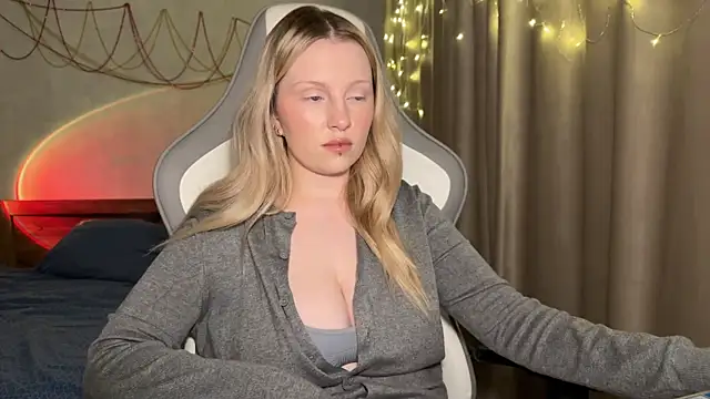 x ivy x online show from December 21, 4:55 pm