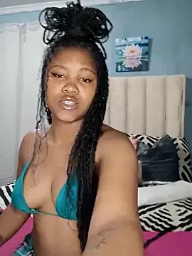 Snapshot of charmainexxx chatting on October 5, 6:35 pm charmainexxx online show from October 5, 6:35 pm