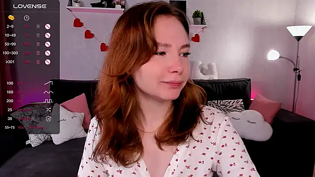 Snapshot of LanaBlu_ chatting on September 20, 2:32 am LanaBlu online show from September 20, 2:32 am