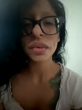 myloveforyouu online show from October 27, 2:34 pm