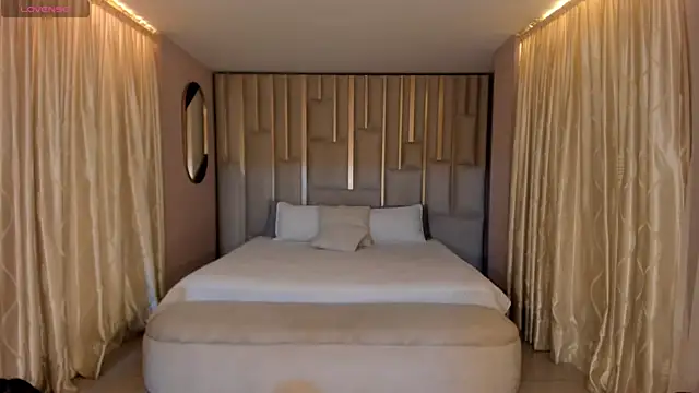 MariaHerrera  online show from December 17, 12:05 am