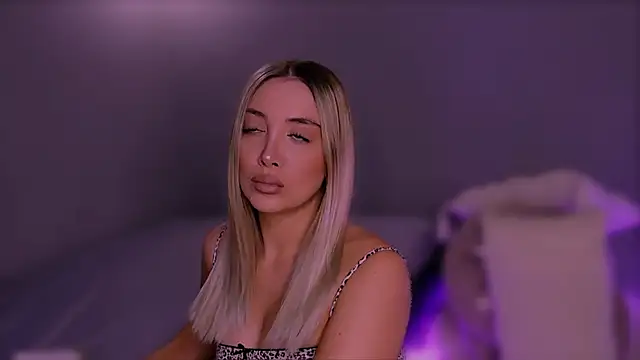 Jessielle online show from October 14, 5:54 am