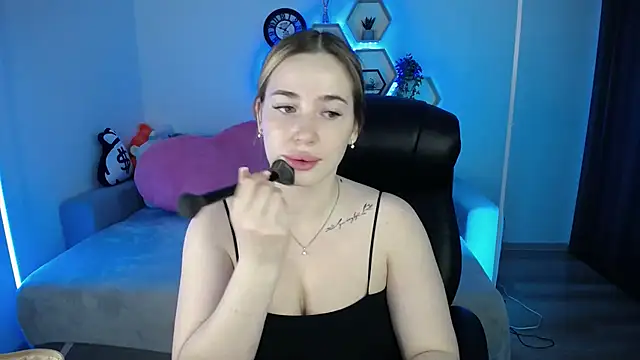 SabrinViolet online show from January 9, 9:13 am