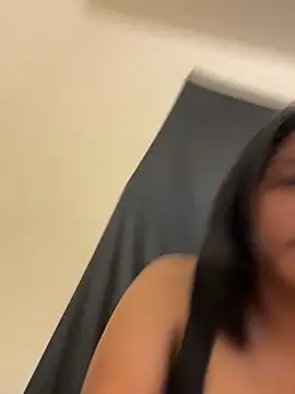 prettlovely14 online show from February 3, 10:23 pm