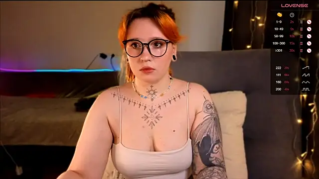 The Full Red Moon online show from November 27, 9:01 am