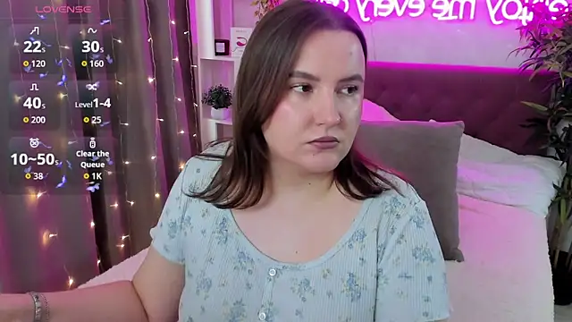 FeralPeach online show from March 1, 7:41 am