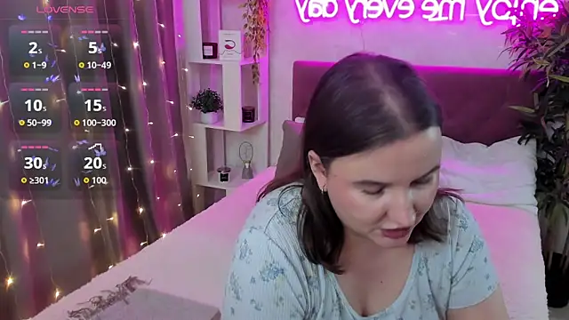 FeralPeach online show from January 9, 10:41 am