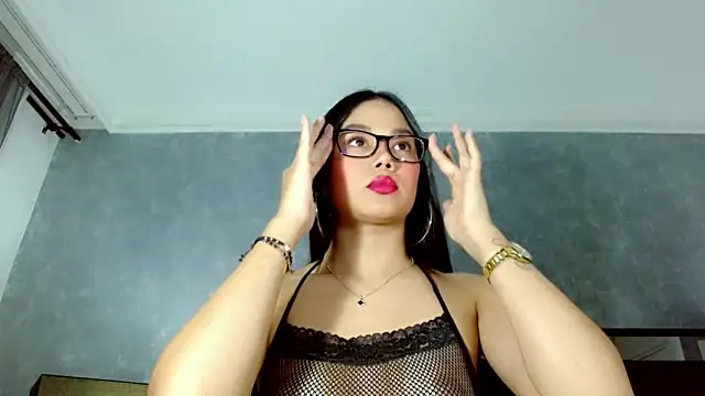 Snapshot of JasmineMore chatting on October 22, 9:53 pm JasmineMore online show from October 22, 9:53 pm