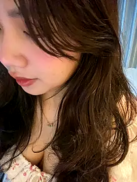 Hotellinh12 online show from November 14, 1:33 pm