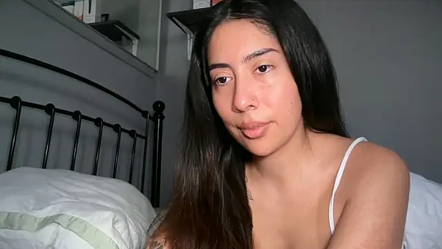 LorenaAnderson online show from April 17, 6:59 am