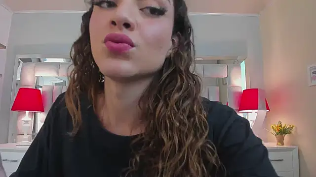 mariiahneedles online show from November 4, 8:58 pm