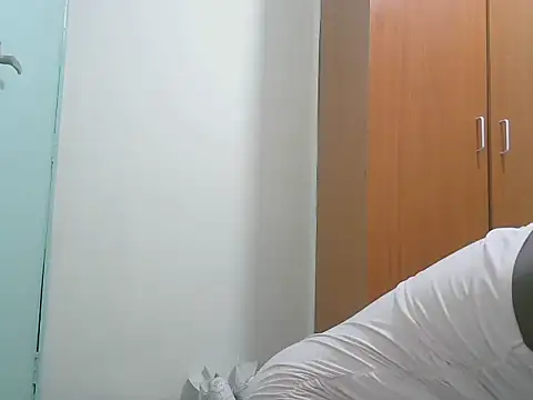 pretty viel online show from December 16, 3:34 am