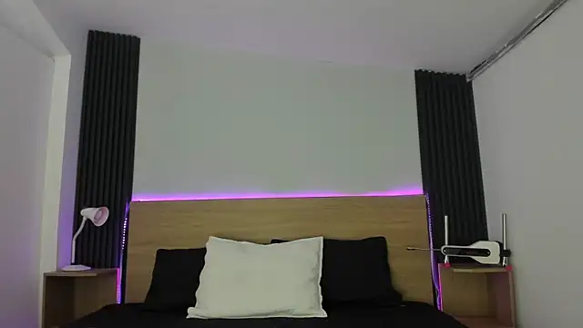 Chiqui milk  online show from October 21, 7:07 pm