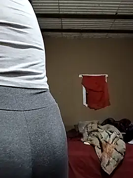 Michellluxo online show from April 26, 9:12 pm