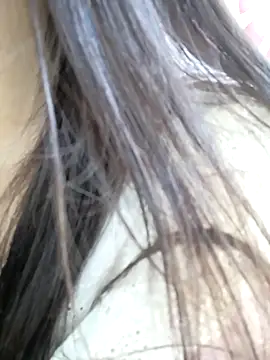 Snapshot of _Linez_ chatting on September 11, 6:19 pm Linez online show from September 11, 6:19 pm