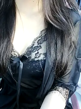 Snapshot of _Linez_ chatting on October 11, 6:43 pm Linez online show from October 11, 6:43 pm