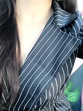 Snapshot of _Linez_ chatting on September 27, 8:05 pm Linez online show from September 27, 8:05 pm