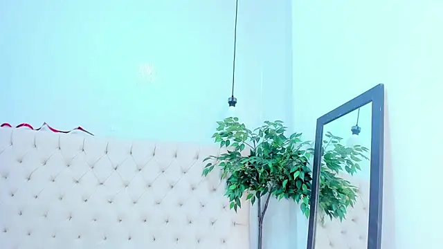 Victoria Coleman online show from February 20, 6:26 am