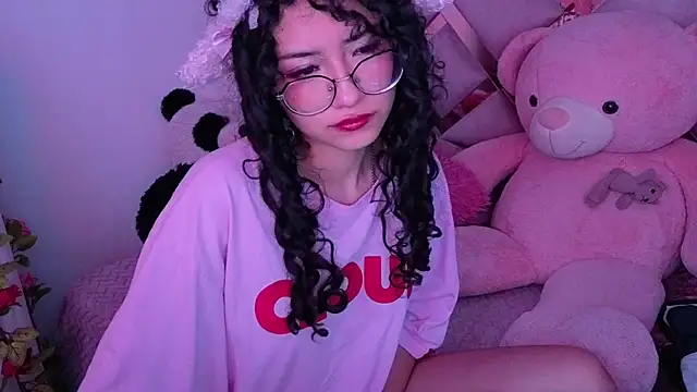 CherieCurl online show from May 12, 10:38 pm