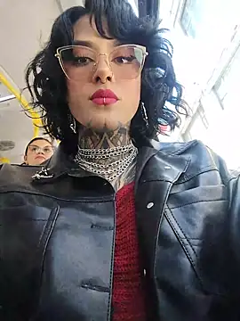 taaylor33 online show from February 9, 5:26 pm