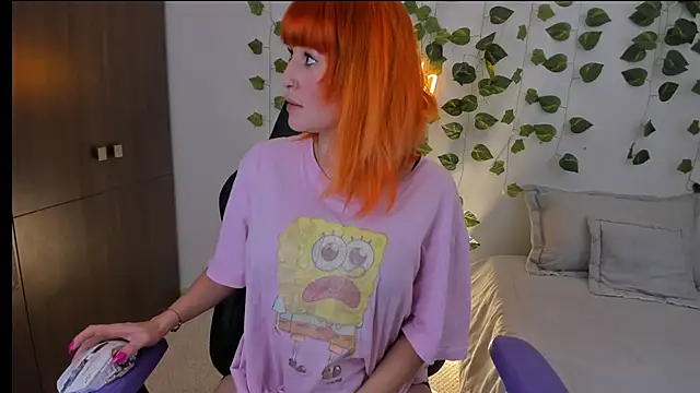 Annie Velas  online show from December 2, 9:50 pm