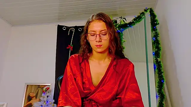 scarlet-jonesx online show from December 16, 1:33 am