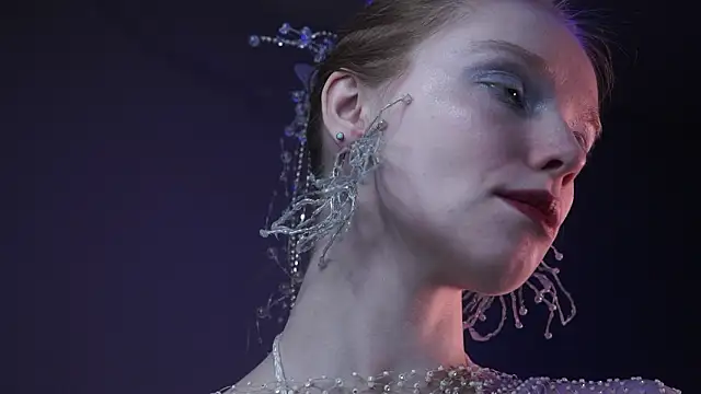 ginger hugs online show from February 17, 10:09 pm