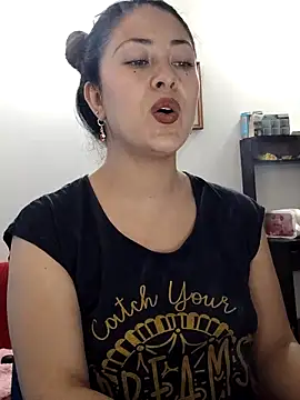 LisbethMoore  online show from November 4, 4:45 pm