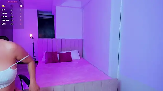 sophie alice  online show from November 18, 3:02 pm