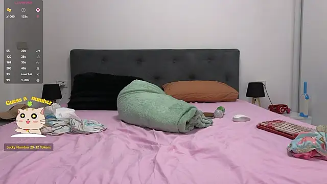 kimmie meow online show from March 11, 8:44 pm