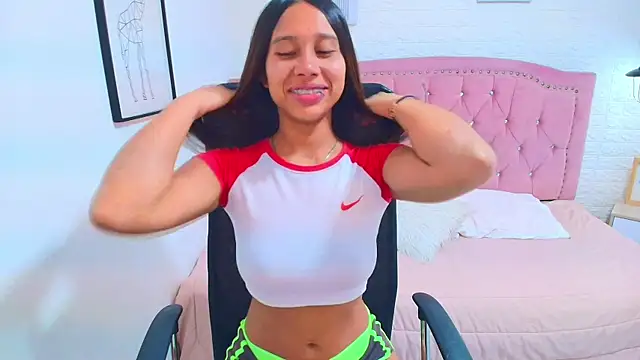 Celesteevanss  online show from December 3, 7:49 pm