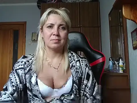 IrinaB1 online show from October 23, 11:05 am