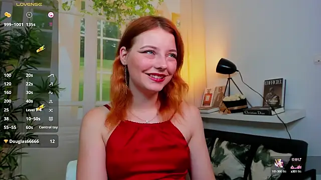 pretty little thing online show from October 6, 1:17 pm