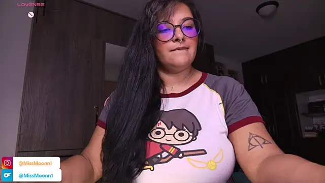 Steph moon  online show from November 11, 1:01 am