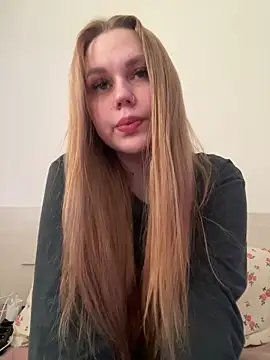 Marylallka5 online show from June 2, 5:41 am