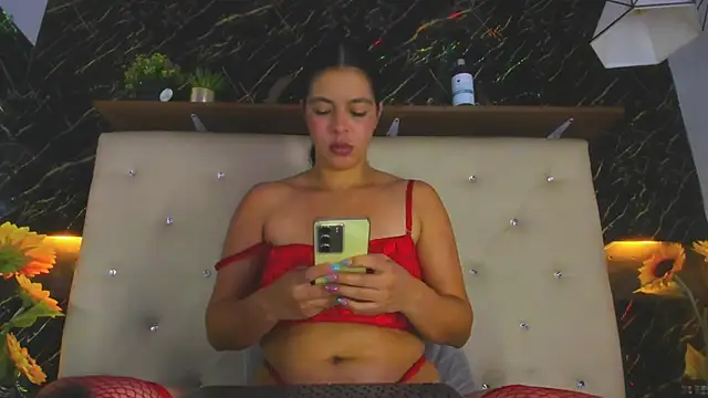 Alexa Smith   online show from November 8, 10:09 am