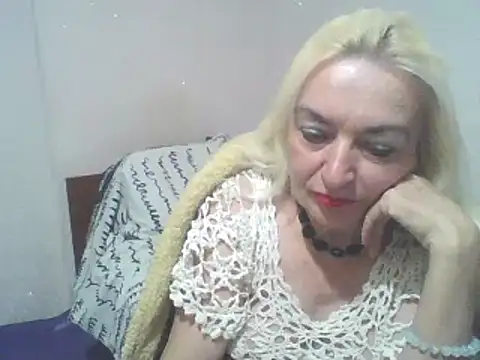 Snapshot of Meri798 chatting on September 27, 8:27 pm Meri798 online show from September 27, 8:27 pm