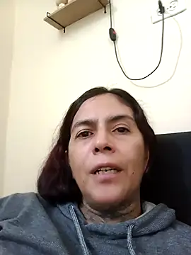 Snapshot of Dakary_hot chatting on October 6, 1:00 am Dakary hot online show from October 6, 1:00 am