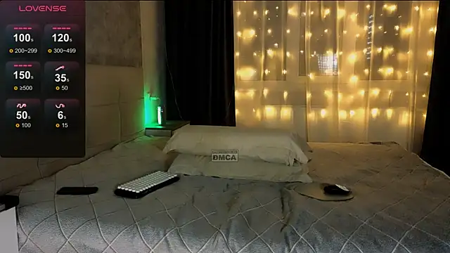 roxycrush online show from December 16, 4:13 pm