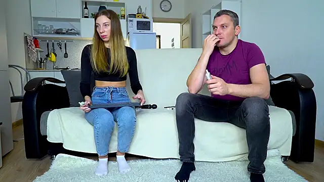 littlesweettifany online show from November 7, 12:22 pm