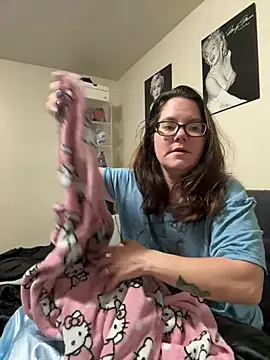 Hotmess express420 online show from May 27, 9:28 am