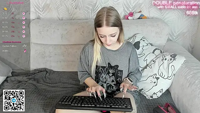 Alice Halle online show from February 12, 7:26 pm