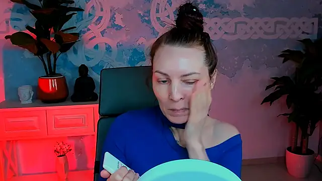 VandaRossi online show from September 26, 10:24 am