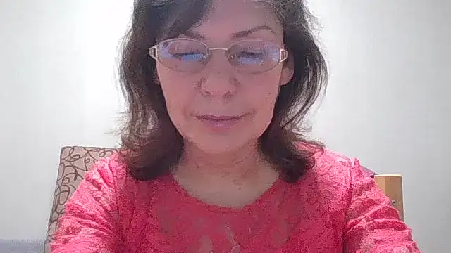 HollyJewel online show from February 22, 7:04 pm