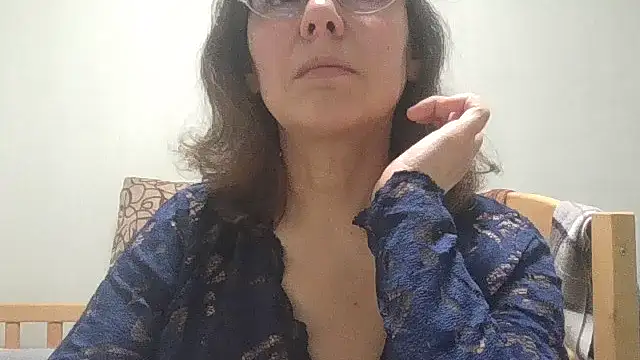 HollyJewel online show from March 23, 6:03 pm