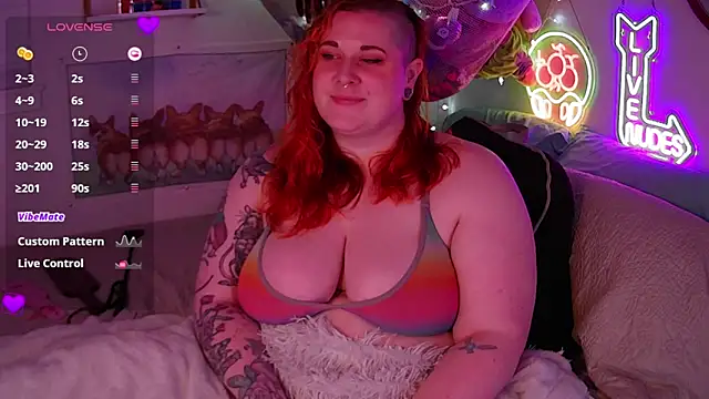 opalreigning online show from April 15, 9:10 am