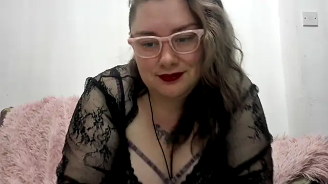 Bustycurves online show from November 24, 9:17 pm