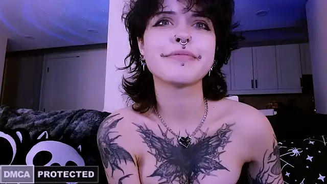 NaughtyLittleFox online show from March 21, 5:56 am